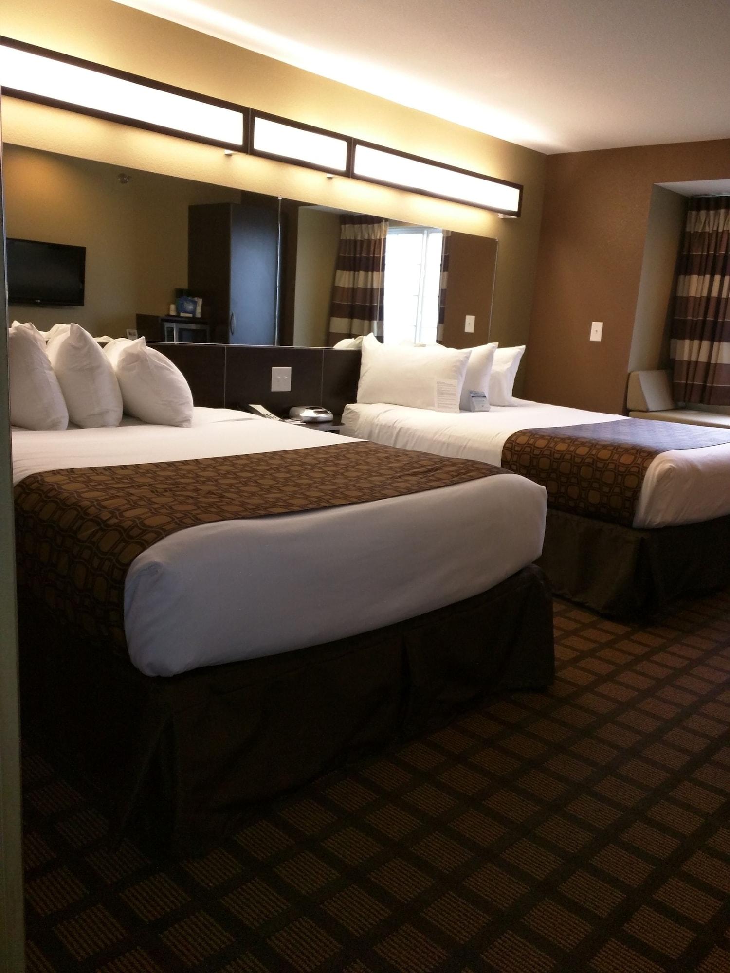Microtel Inn & Suites By Wyndham Minot Exteriör bild